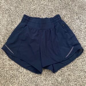 Lululemon High rise 2.5 Hotty Hot Shorts